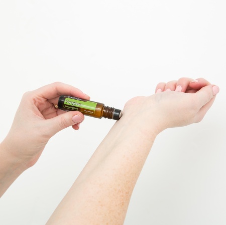 Картинка "Прощение" обновляющая смесь эфирных масел, doTERRA Forgive Touch, роллер 10 мл от магазина IQ-Robot