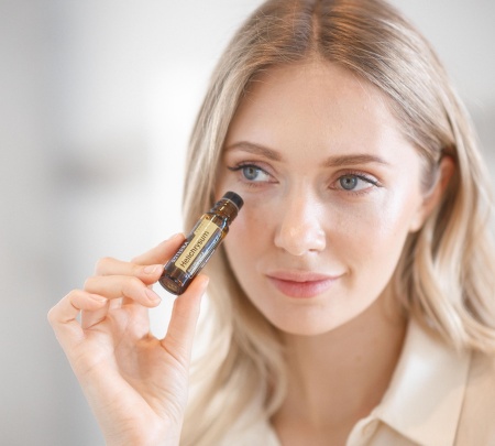 Картинка doTERRA Touch Бессмертник, Helichrysum, роллер 10 мл от магазина IQ-Robot