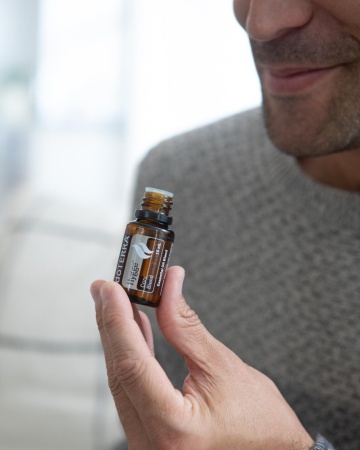 Картинка «Хюгге» смесь эфирных масел для создания уюта, doTERRA Hygge, 15 мл от магазина IQ-Robot