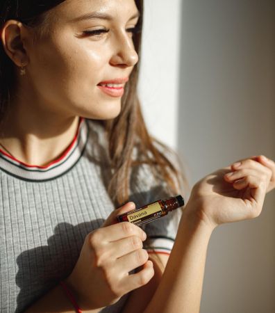 Картинка dōTERRA Touch Davana, Давана (полынь бледная), роллер 10 мл от магазина IQ-Robot