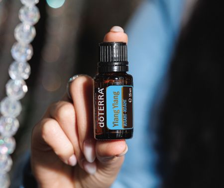 Картинка Эфирное масло dōTERRA Иланг-иланг, Ylang Ylang, 15 мл от магазина IQ-Robot