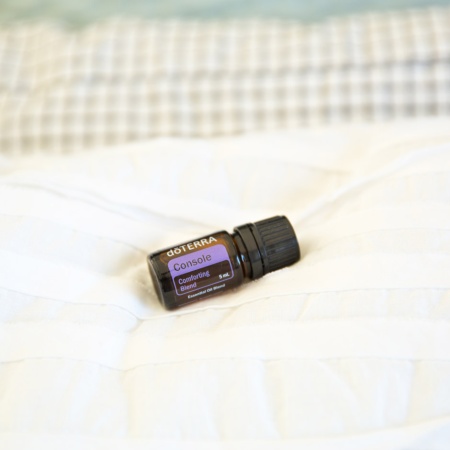 Картинка «Утешение» успокаивающая смесь эфирных масел, doTERRA Console Comforting Blend, 5 мл от магазина IQ-Robot