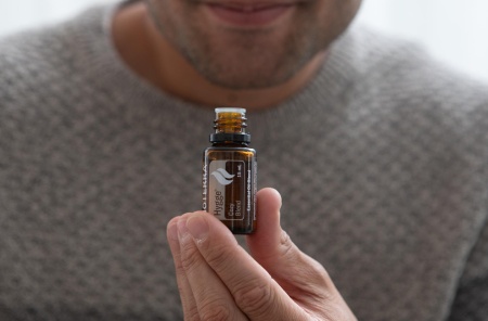 Картинка «Хюгге» смесь эфирных масел для создания уюта, doTERRA Hygge, 15 мл от магазина IQ-Robot