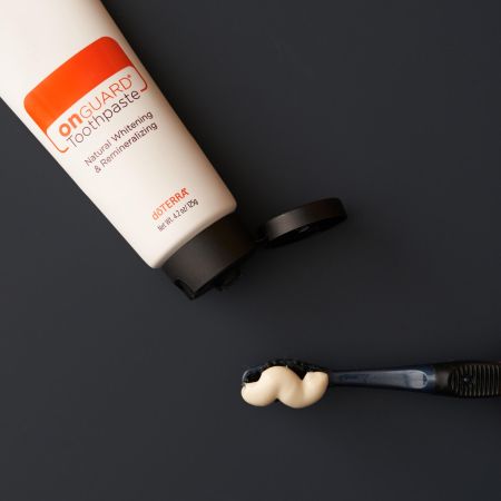 Картинка doTERRA «On Guard» Natural Toothpaste, отбеливающая зубная паста, 125 гр от магазина IQ-Robot
