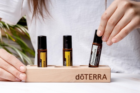 Картинка Деревянная подставка для масел doTERRA (для 9 роллеров по 10 мл) от магазина IQ-Robot