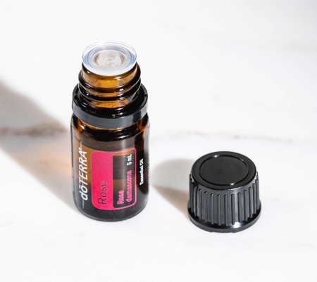 Картинка Эфирное масло doTERRA Роза, Rose, Rosa damascena, 5 мл от магазина IQ-Robot