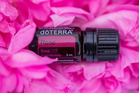 Картинка Эфирное масло doTERRA Роза, Rose, Rosa damascena, 5 мл от магазина IQ-Robot